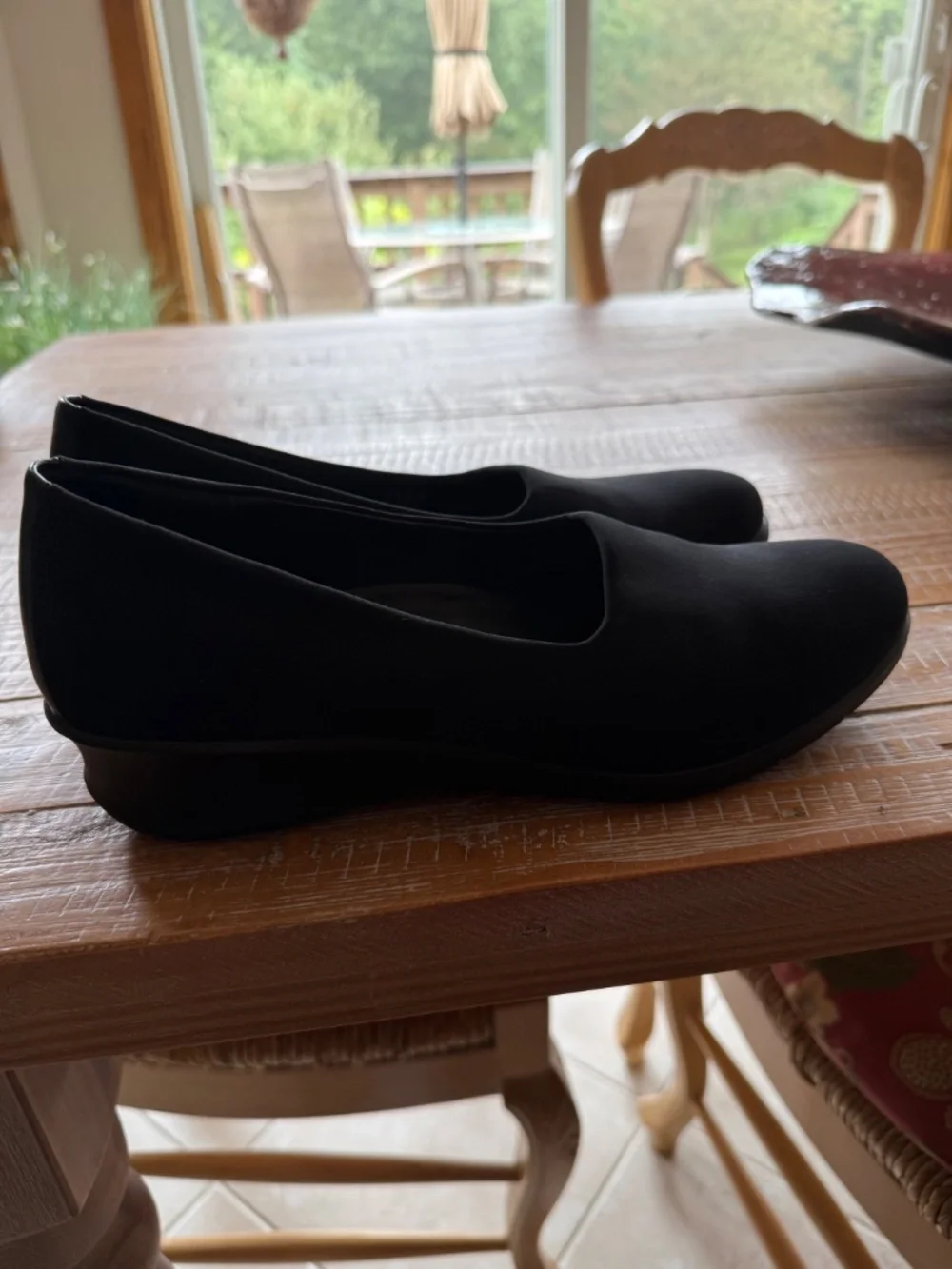 ECCO Black Wedge size  9-9.5  European 40